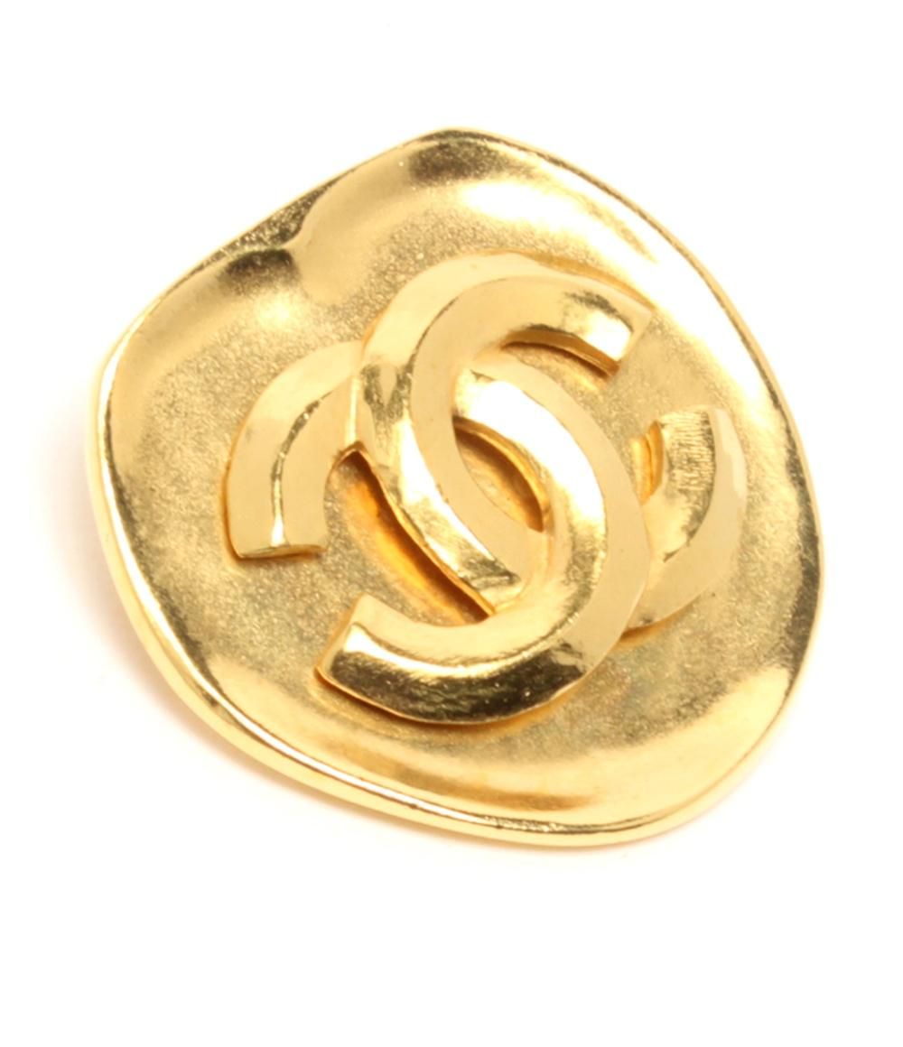 Chanel Brooch CC Logo — view 3