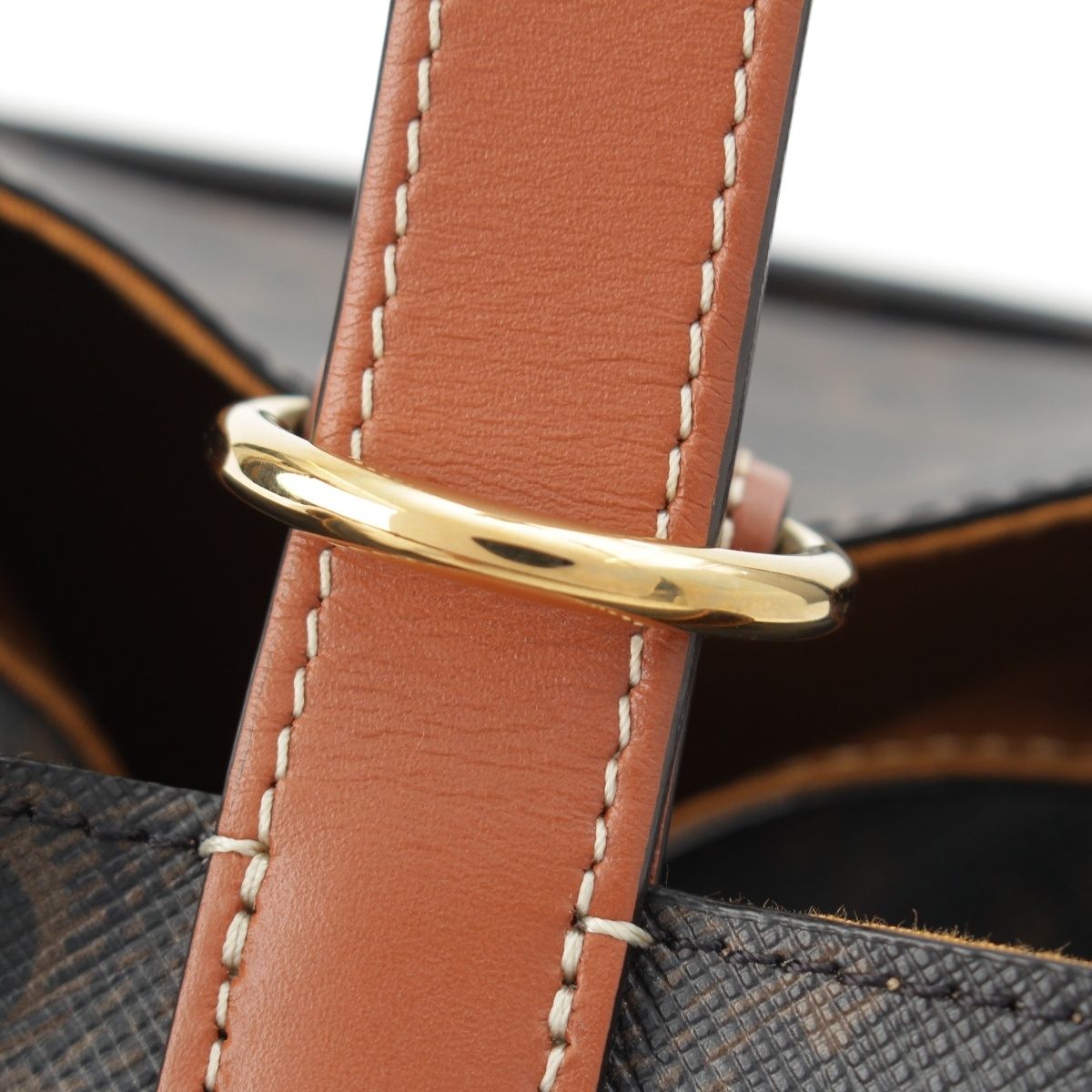 Celine Triomphe Strap Box Handbag Brown — view 9