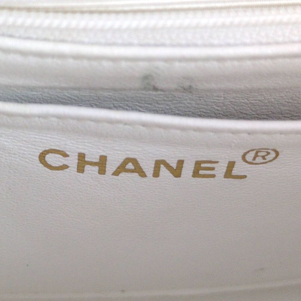 Chanel Geki Vertical Stitching CC Logo Shoulder Bag White Mademoiselle Vintage — view 6