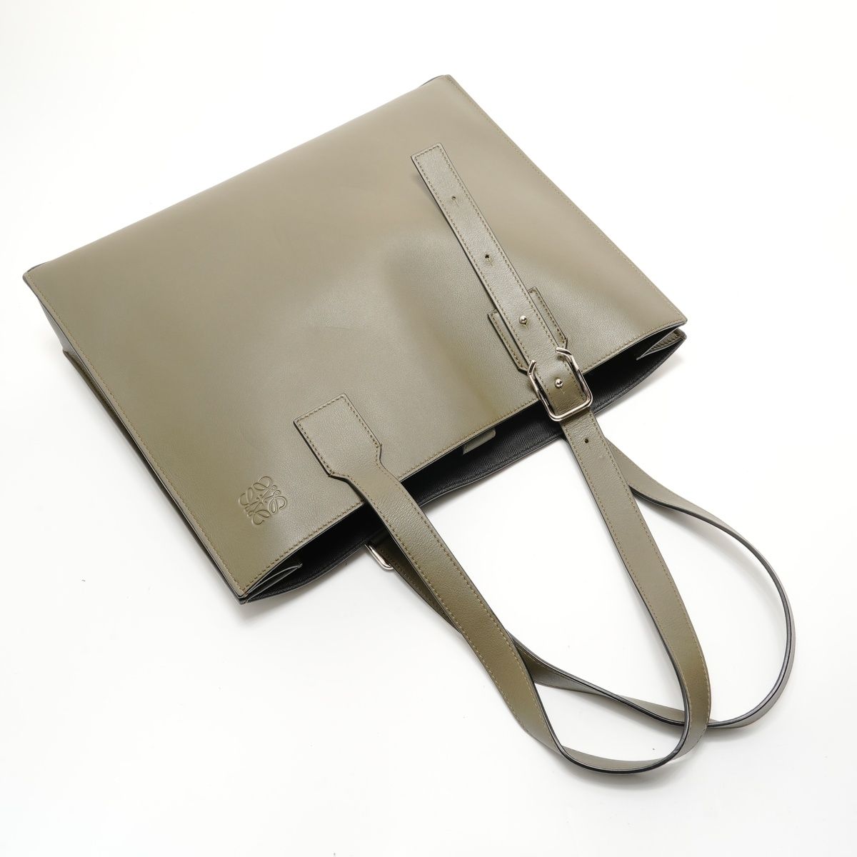 Loewe Tote Buckle Horizontal Leather Khaki — view 8