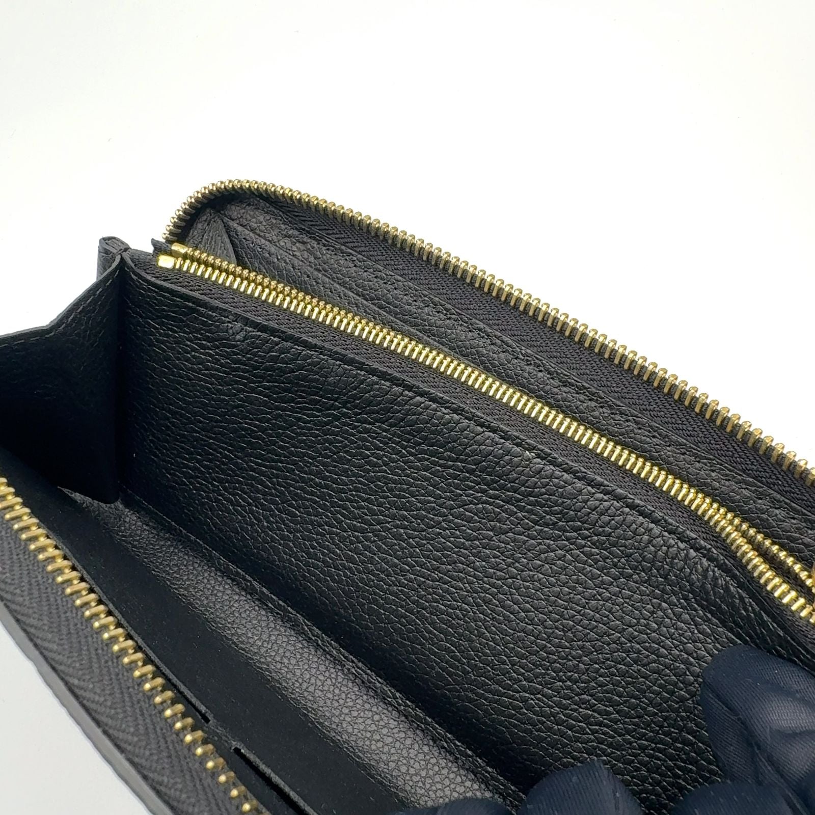 Louis Vuitton Portefeuille Clemence Monogram Empreinte Leather Black Round — view 9