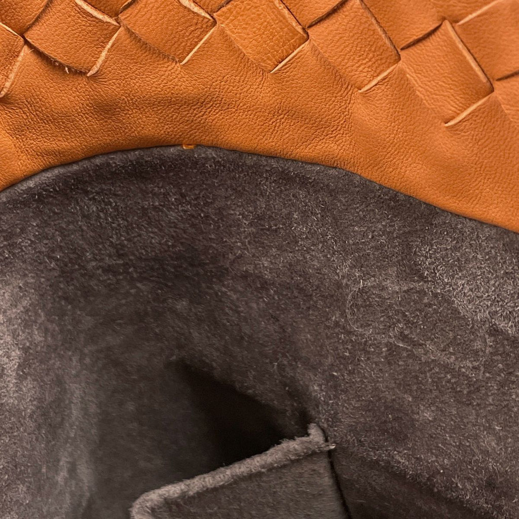 Bottega Veneta Intrecciato Shoulder Bag Leather Orange — view 7