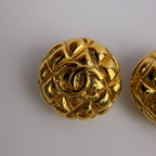 Chanel CC Logo Quilted Earrings Gold Vintage — view 4