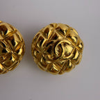 Chanel CC Logo Quilted Earrings Gold Vintage — view 5