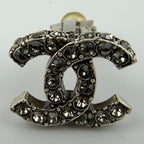 Chanel CC Logo Earrings Silver Vintage — view 4