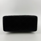 Chanel CC Logo Quilted Double Face Shoulder Bag Black Caviar Leather Vintage — view 5