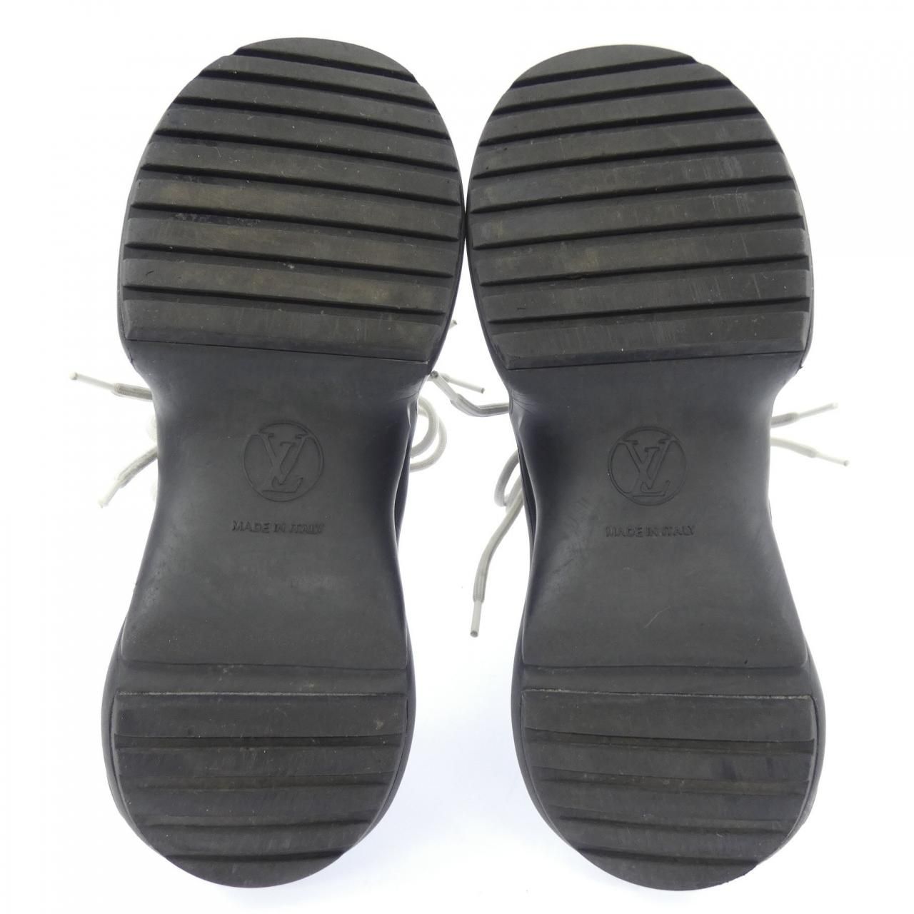 Louis Vuitton Line Sneakers — view 4
