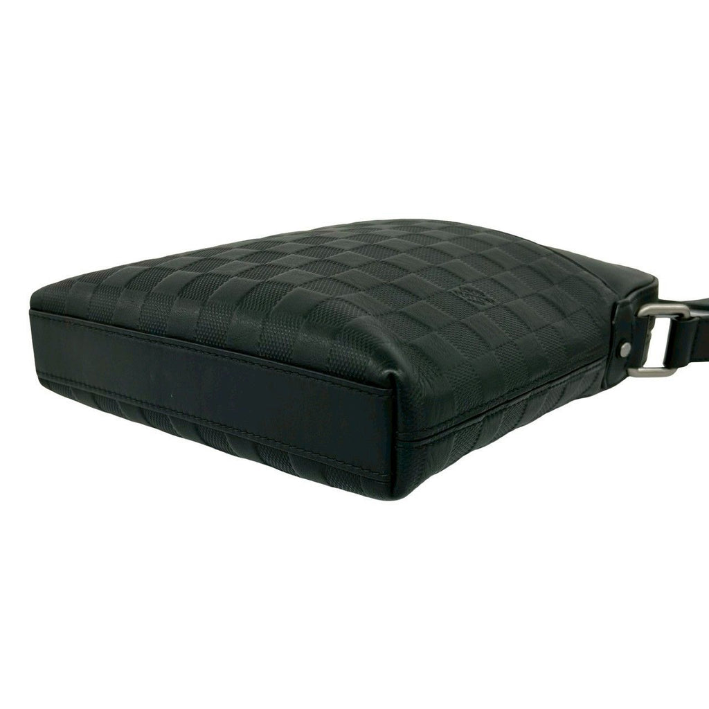 Louis Vuitton District Damier Infini Leather Shoulder Bag Pochette Black — view 8