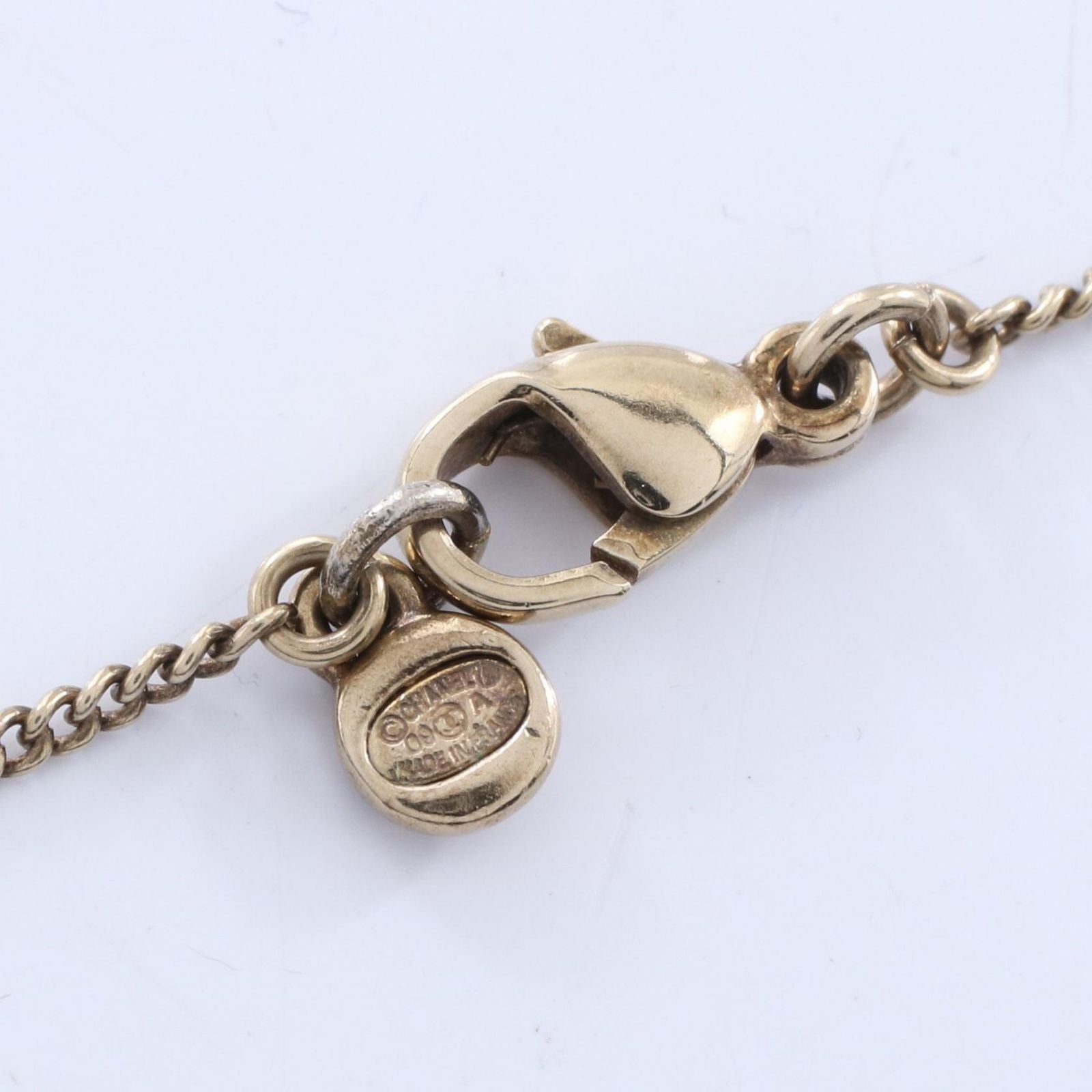 Chanel Necklace CC Logo — view 4