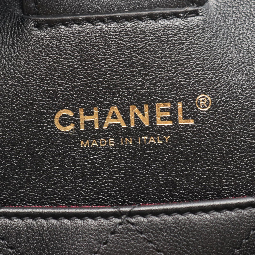 Chanel Tote Quilted Black Leather Chain — view 4