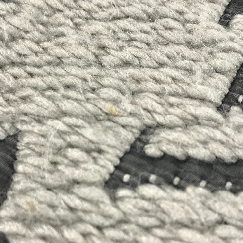 Louis Vuitton Scarf Echarpe Logo Mania Wool Gray — view 2