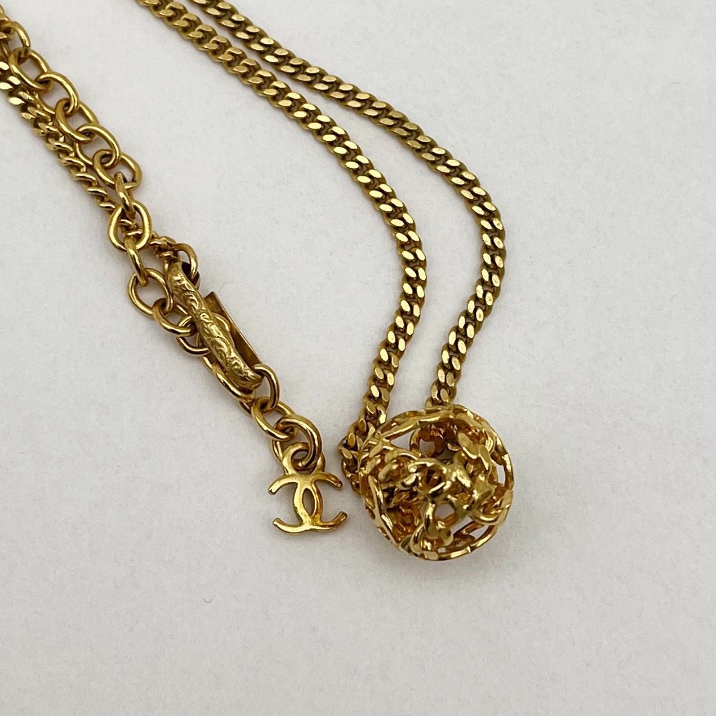 Chanel Necklace CC Logo Icon Ball Box Gold — view 8