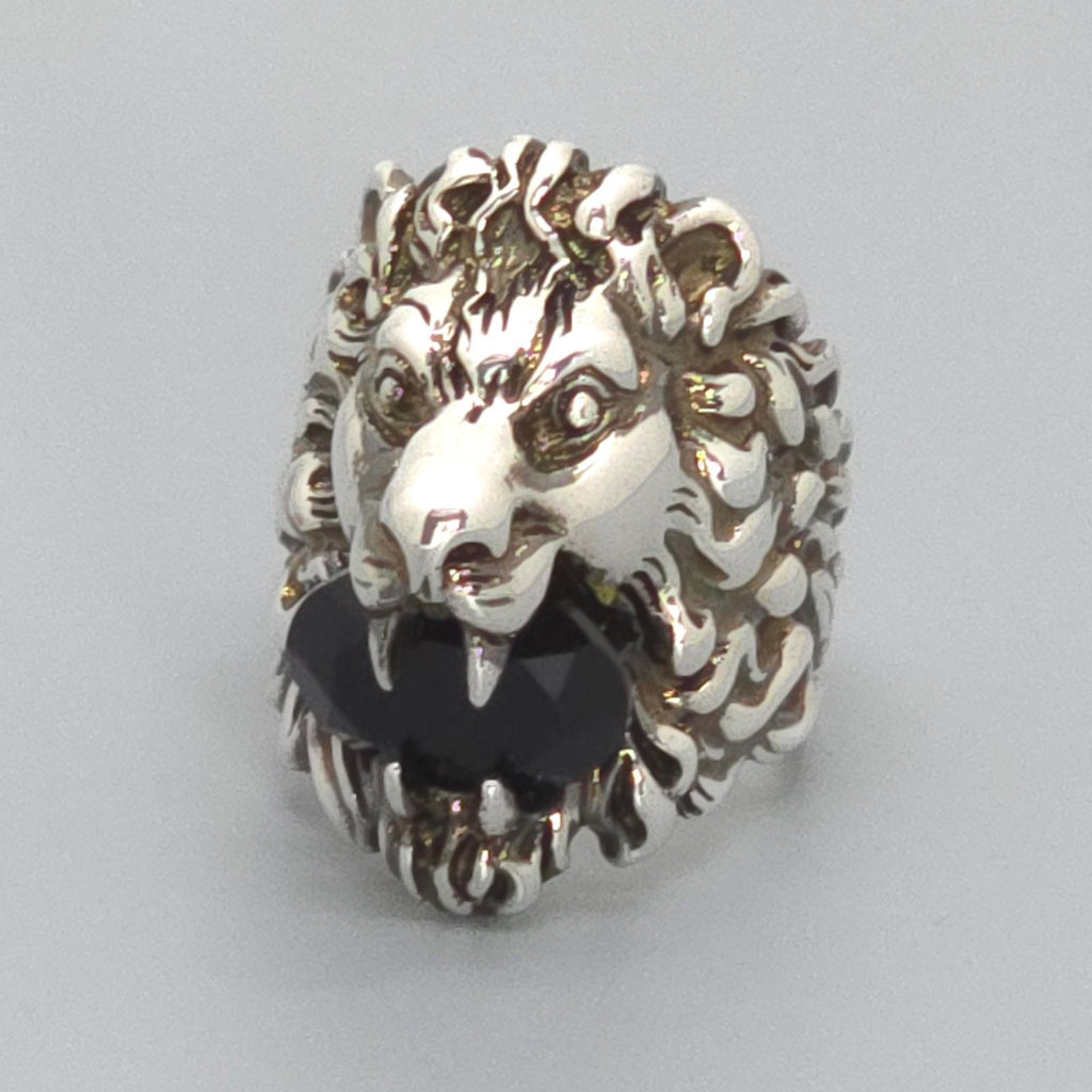 Gucci Crystal Lion Head Ring Black Aging Finish Metal