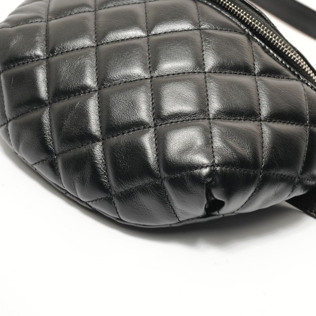 Chanel Shoulder Bag Quilted Silver — view 6