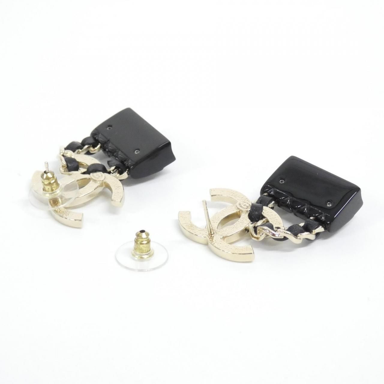 Chanel Earrings Gold — view 3