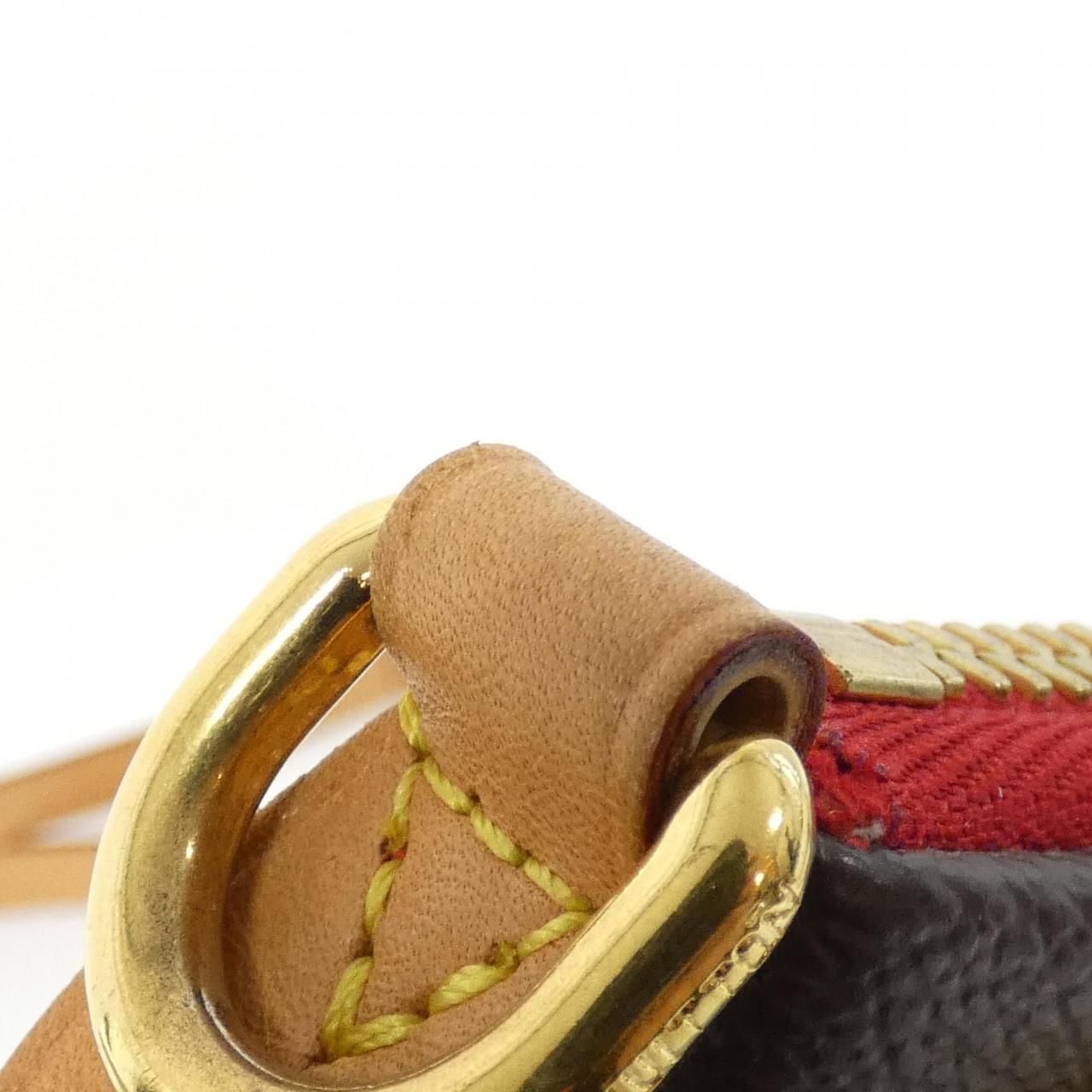 Louis Vuitton Monogram Tote BB — view 5