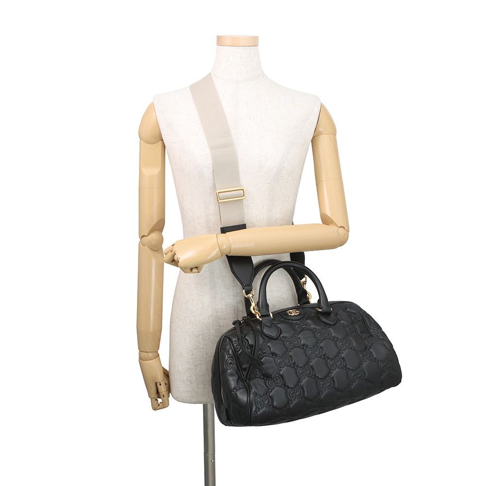 Gucci GG Matelasse Leather 2-Way Shoulder Bag Black — view 4