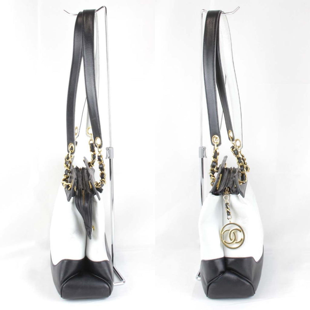 Chanel Bicolor Chain Shoulder Bag Leather White — view 3