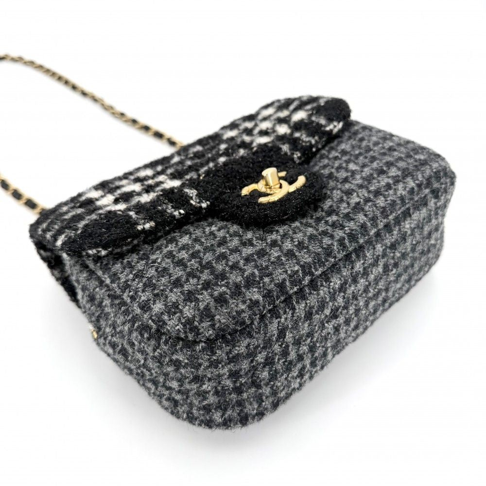 Chanel Shoulder Bag CC Logo Double Chain Turnlock Bag Crossbody Tweed Wool — view 3