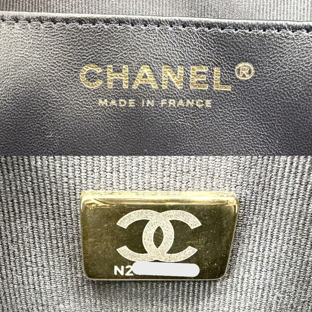 Chanel Shoulder Bag CC Logo Double Chain Turnlock Bag Crossbody Tweed Wool — view 5