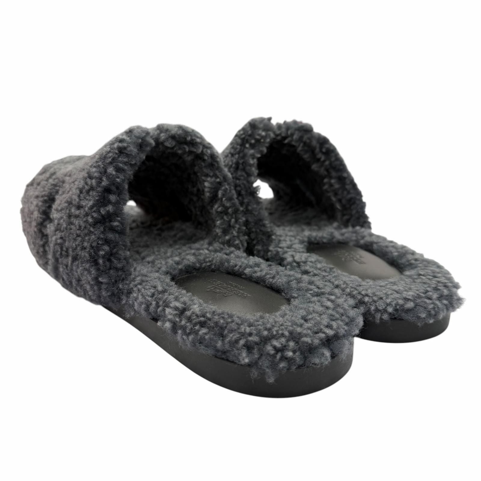 Hermes Izmir Shearling Leather Logo Boa Slide Sandals Gray — view 4