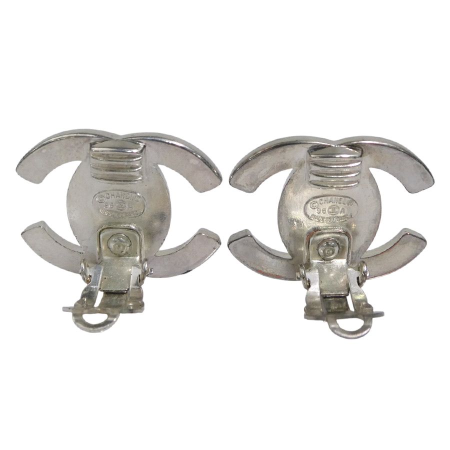Chanel Earrings Ta on Rock — view 4