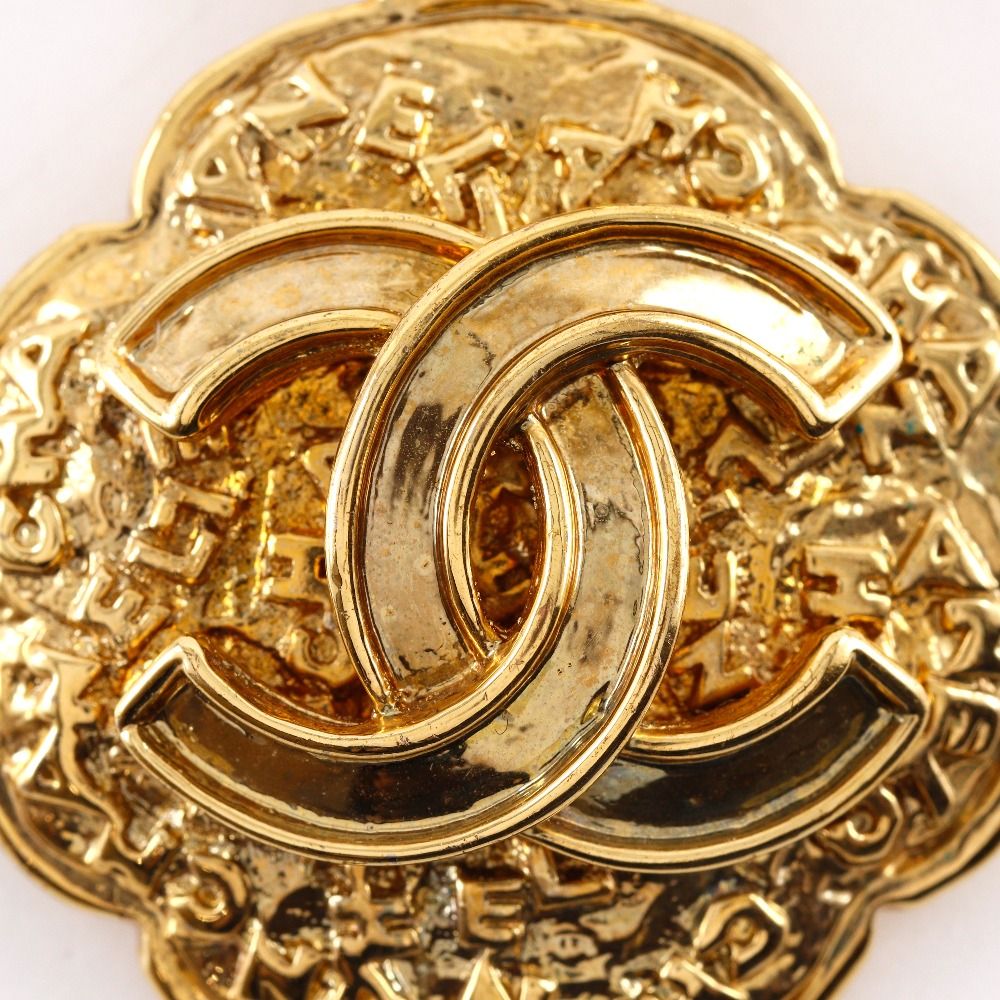 Chanel CC Logo Vintage Gold Plated Necklace — view 7