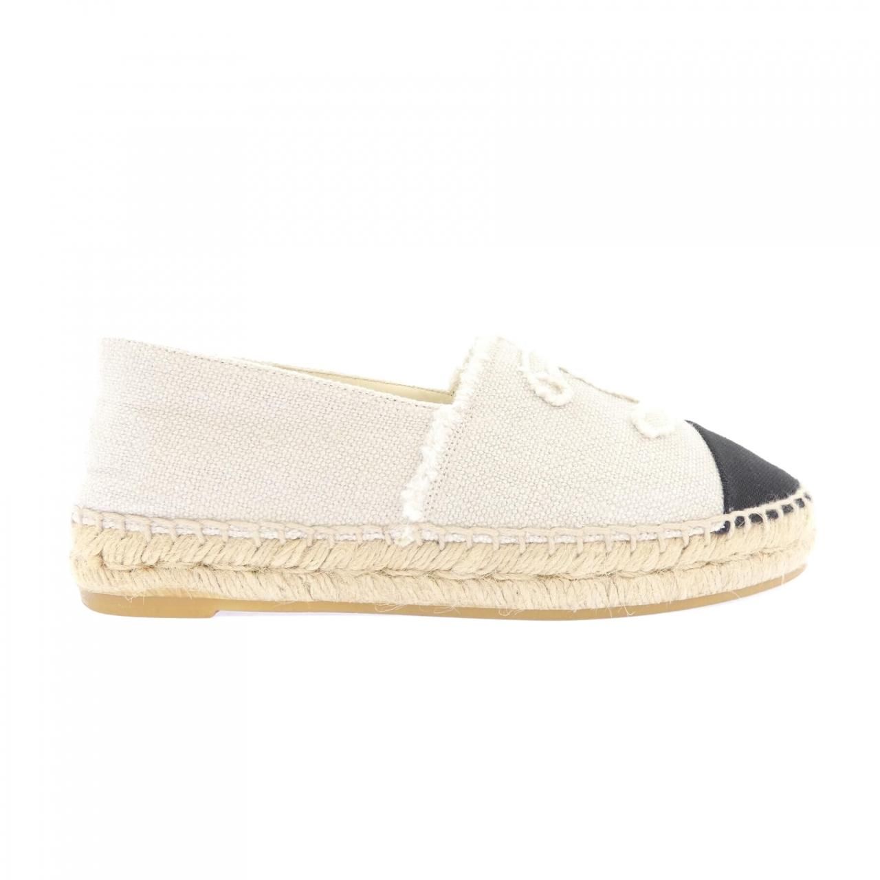 Chanel Espadrilles Shoes White