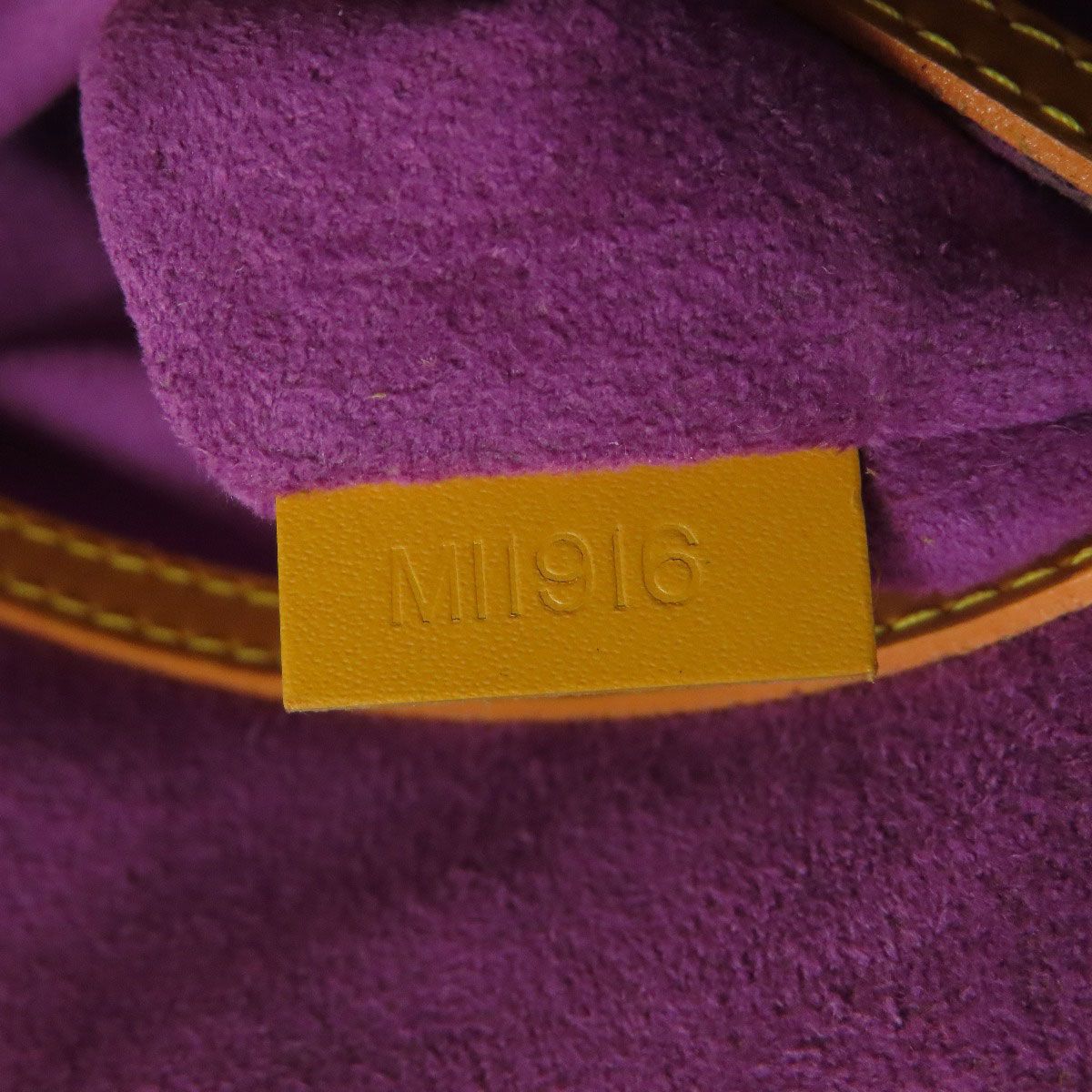 Louis Vuitton Alma Handbag Epi — view 7