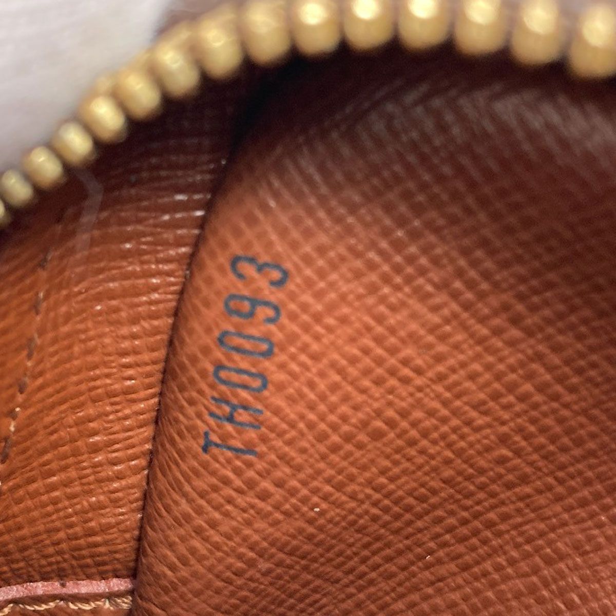 Louis Vuitton Amazon Shoulder Bag Monogram Canvas — view 7