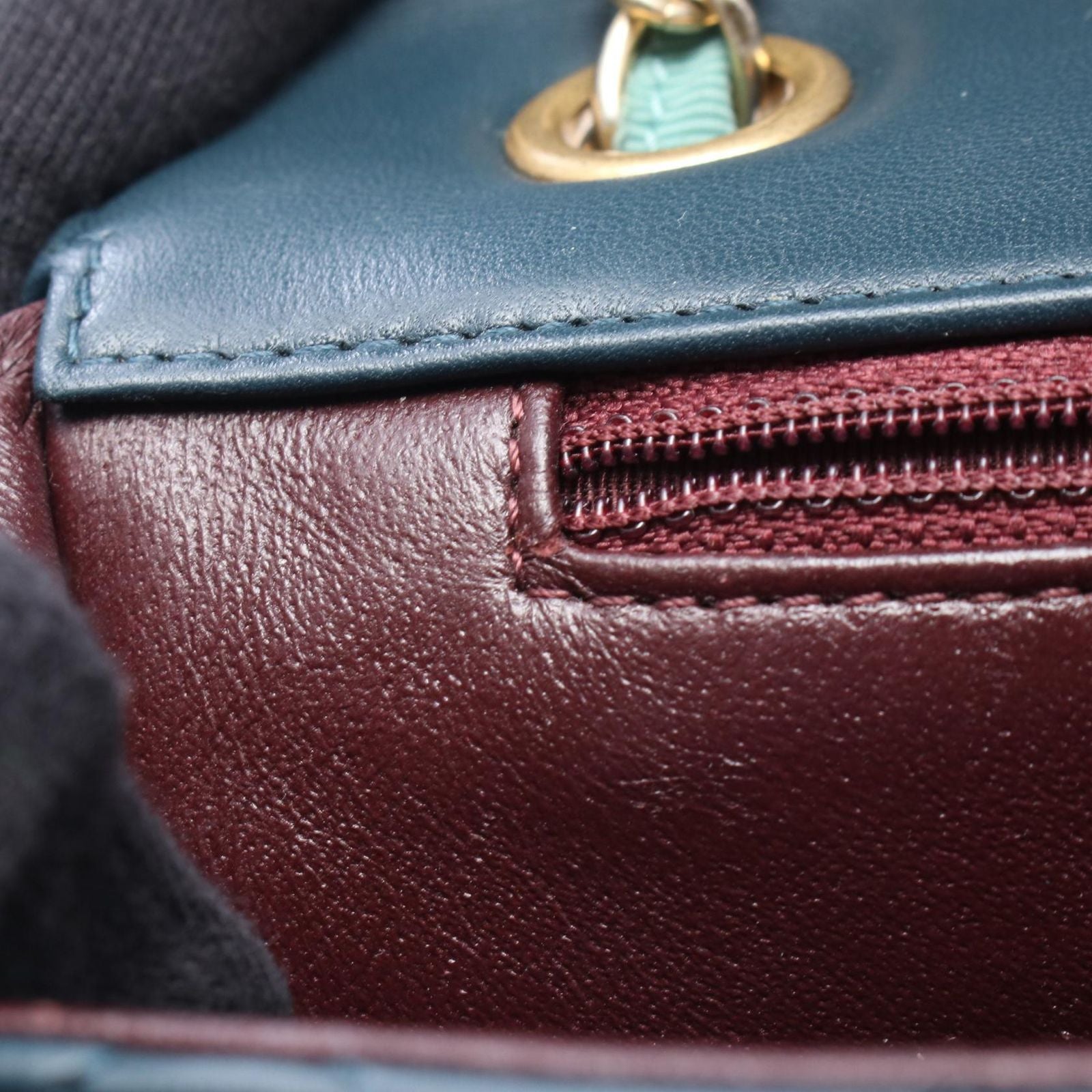 Chanel Shoulder Bag Quilted Dark Green Emerald Leather Chain — view 7