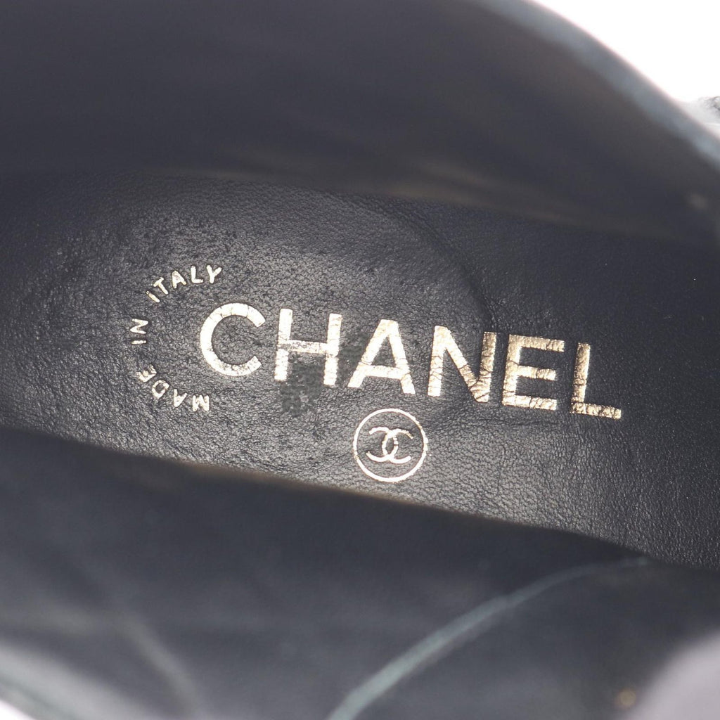 Chanel Boots Quilted Short Black Leather CC Logo — view 5