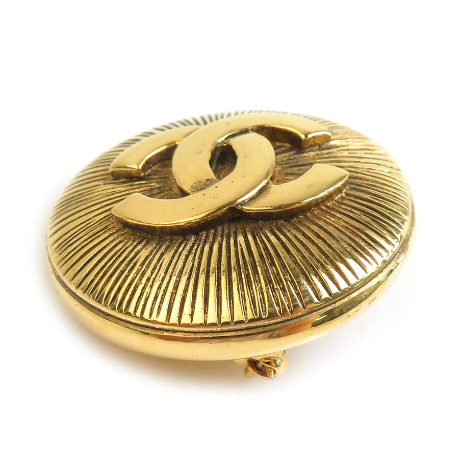 Chanel Brooch CC Logo — view 2