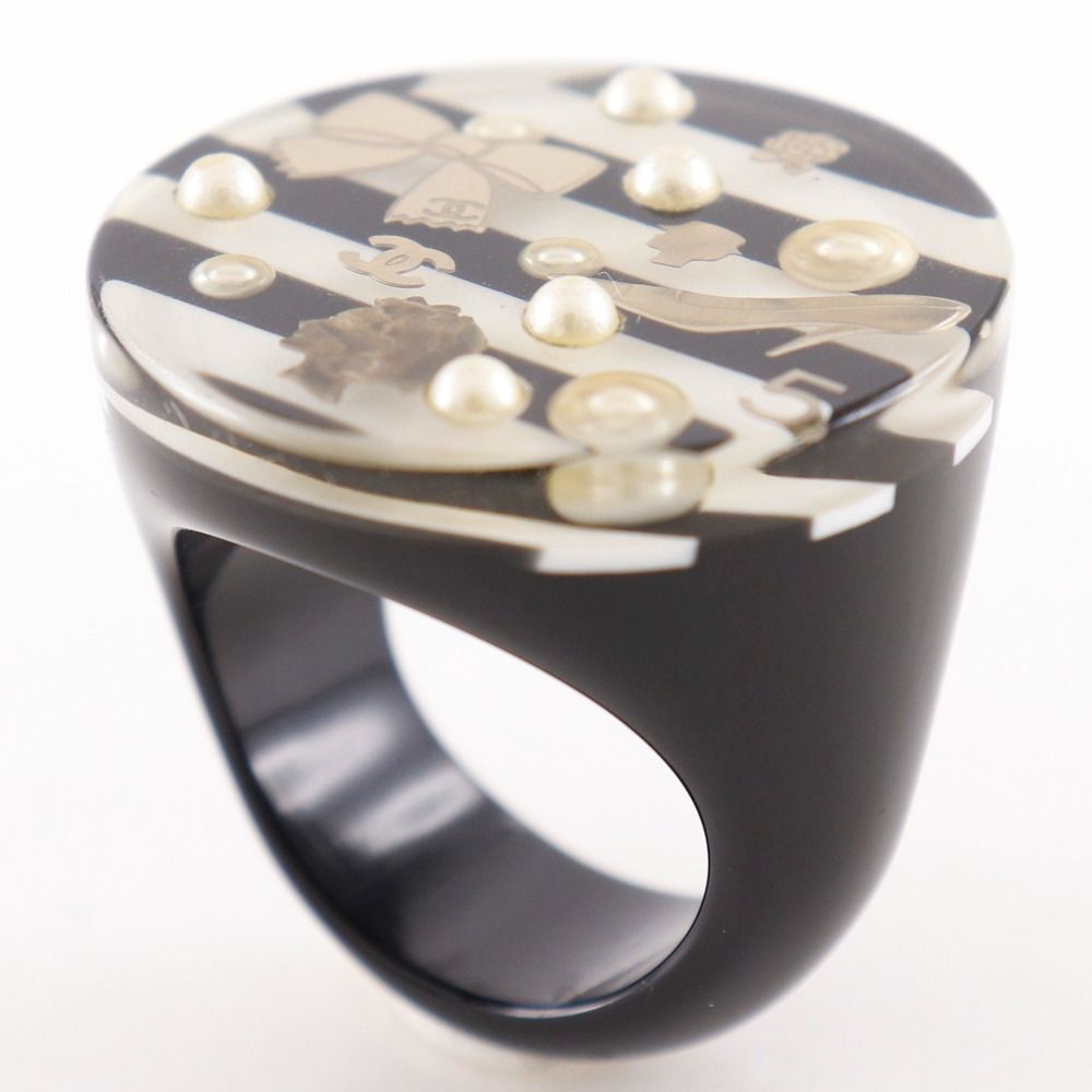 Chanel Border CC Logo Vintage Resin Faux Pearl White Ring