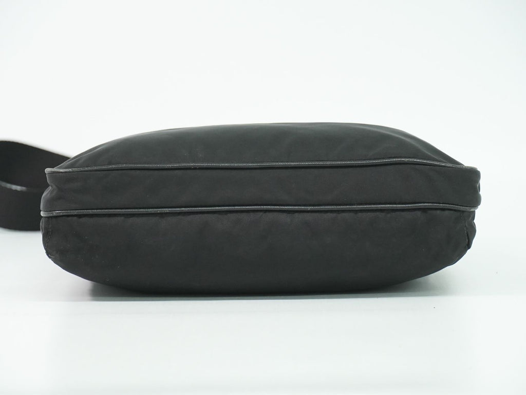 Prada Nylon Shoulder Bag Pochette Black — view 3