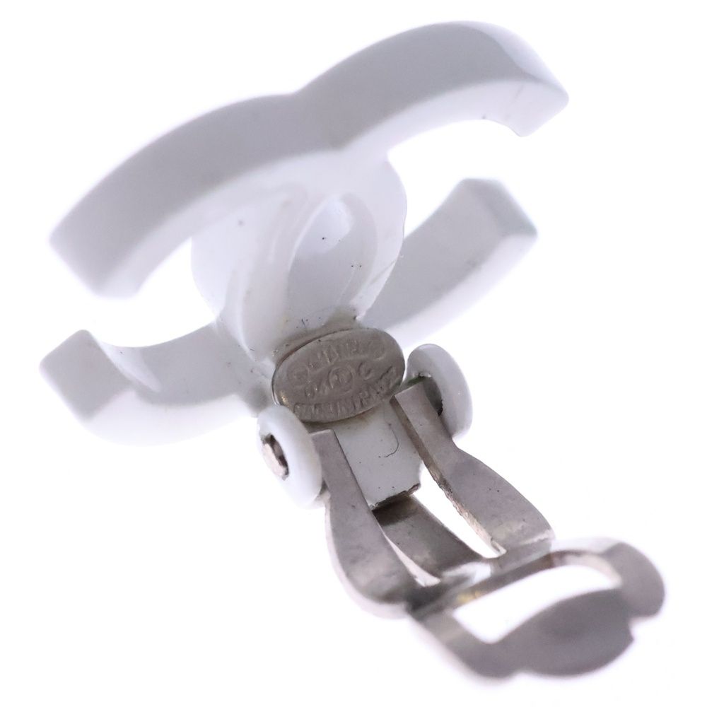 Chanel CC Logo Earrings White — view 5
