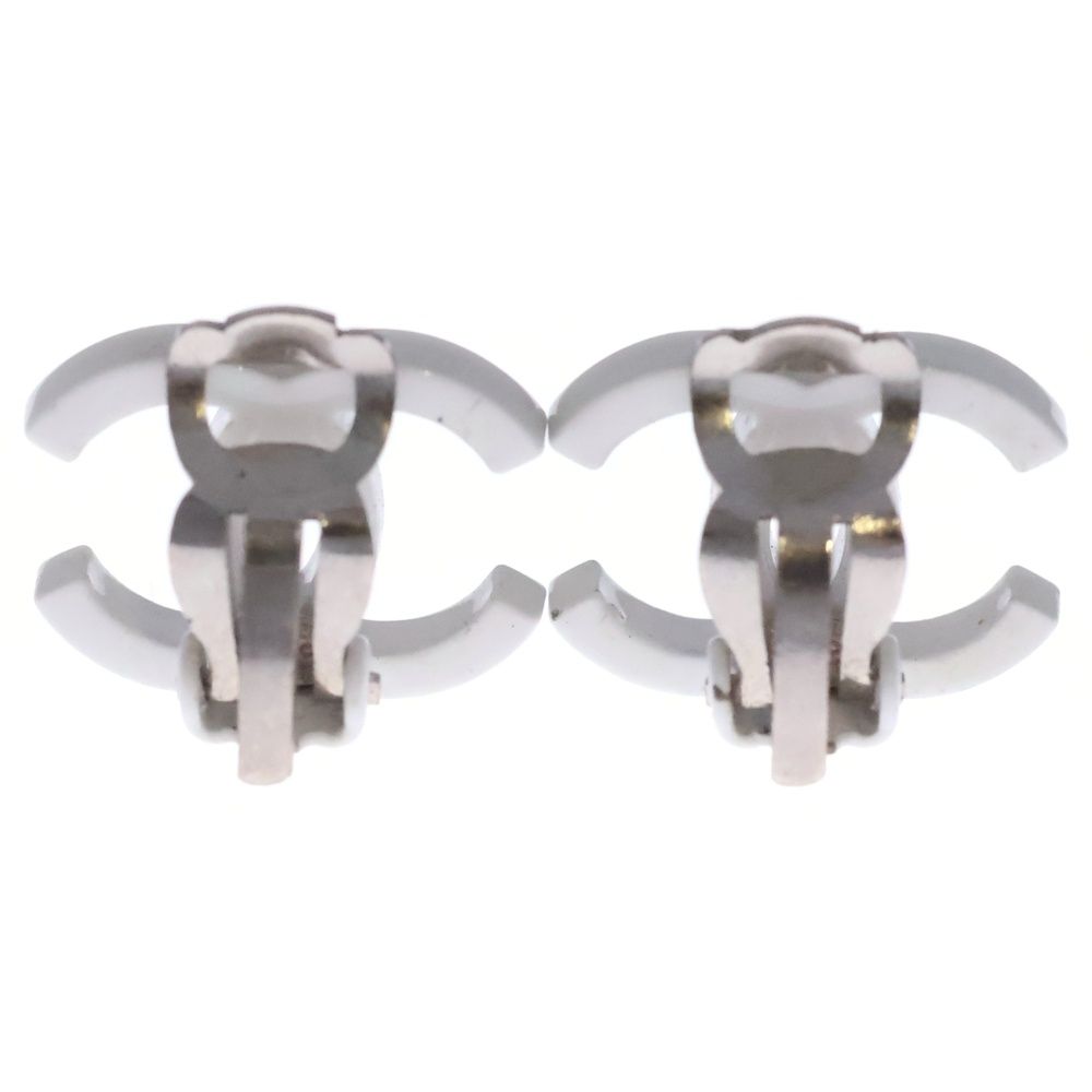 Chanel CC Logo Earrings White — view 2