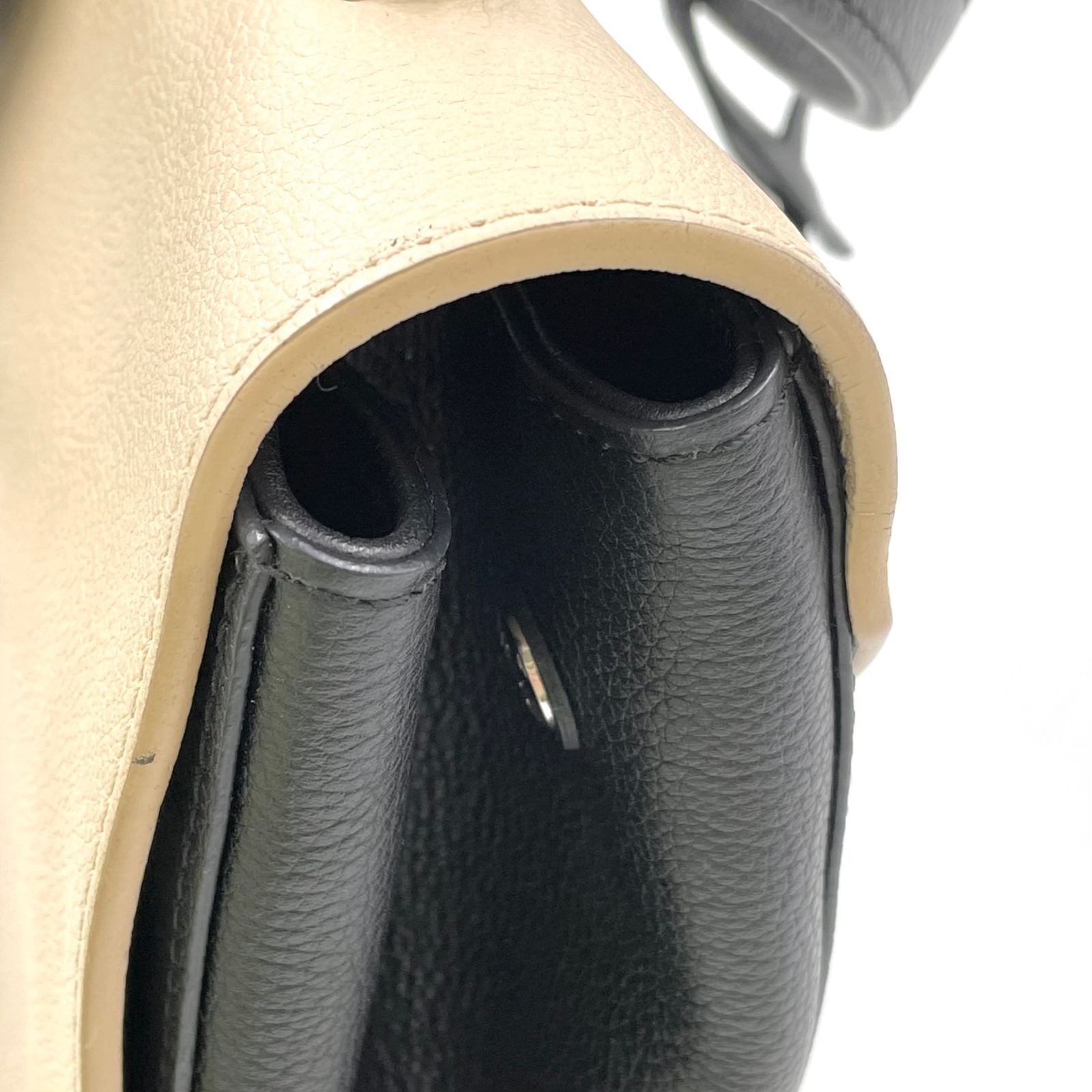 Louis Vuitton Lockme 2 Cartable Vanille Noir Leather Ivory Black Shoulder Bag — view 9