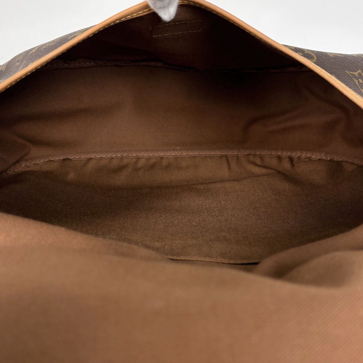 Louis Vuitton Saumur 35 Crossbody Shoulder Bag Monogram Brown — view 8