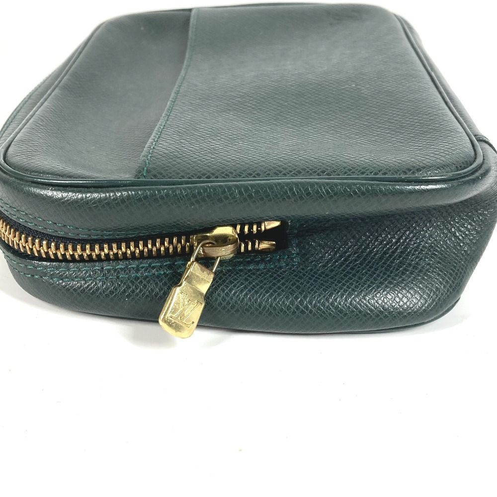 Louis Vuitton Pouch Taiga Leather Epi Sea Green — view 3