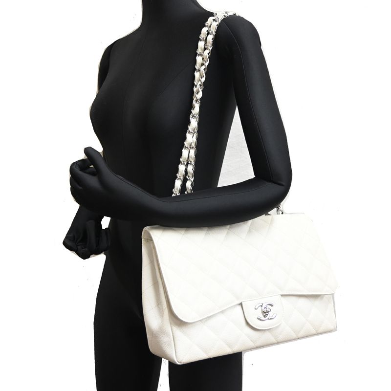 Chanel Shoulder Bag White — view 9
