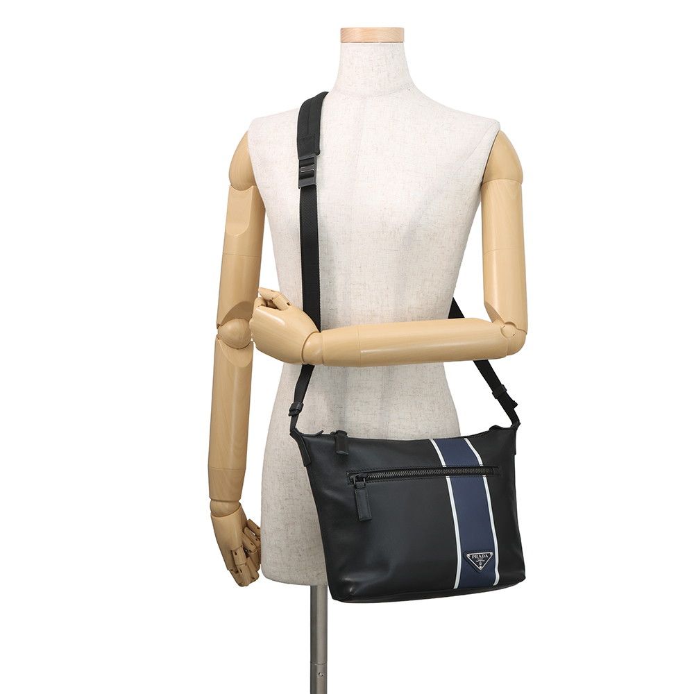 Prada Shoulder Bag Triangle Logo Leather Black — view 4