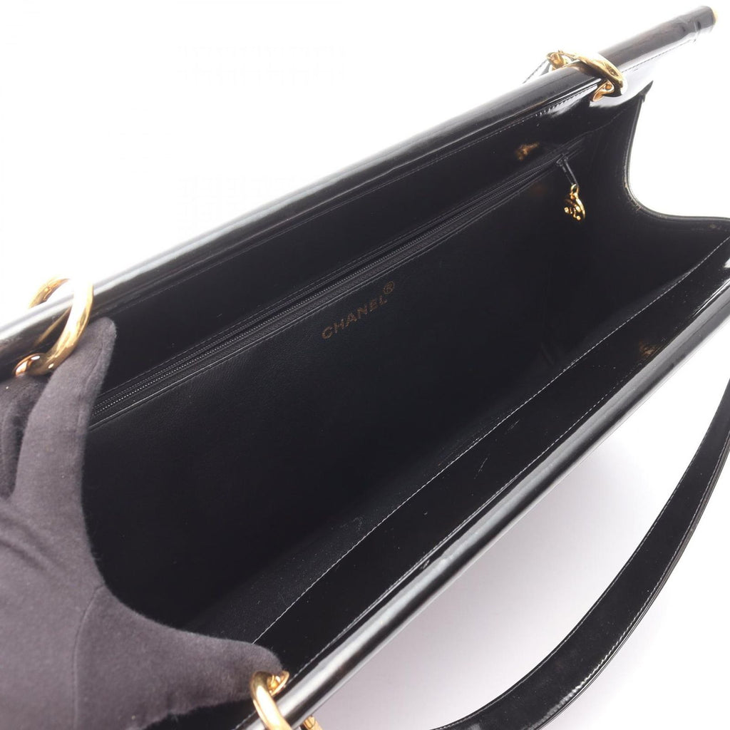 Chanel Tote Quilted Black Patent Leather CC Logo — view 3