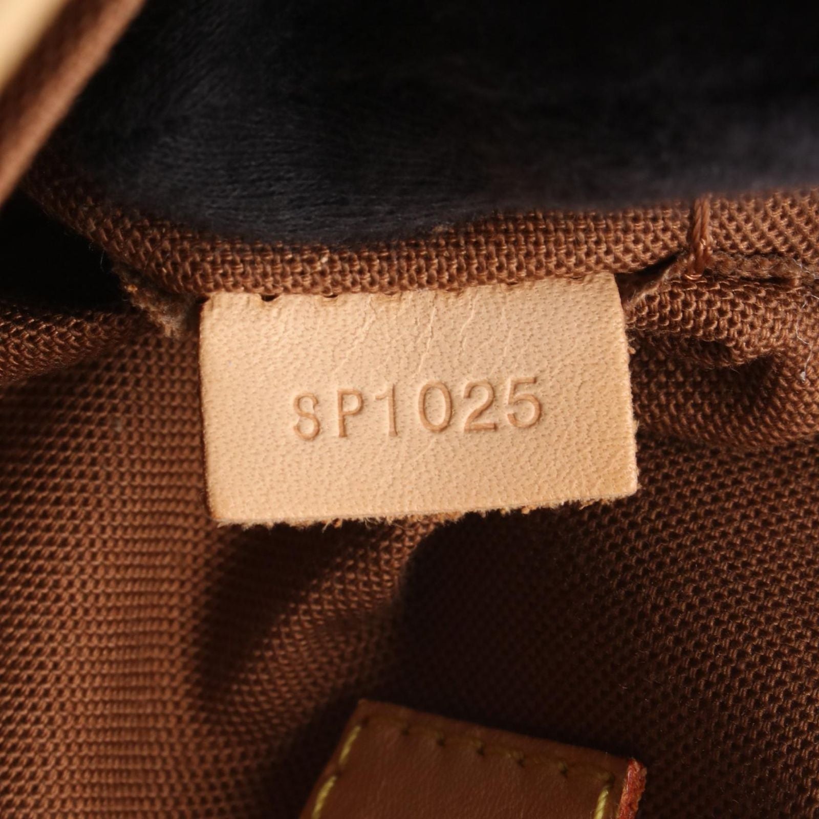 Louis Vuitton Handbag Batignolles Canvas Leather — view 5