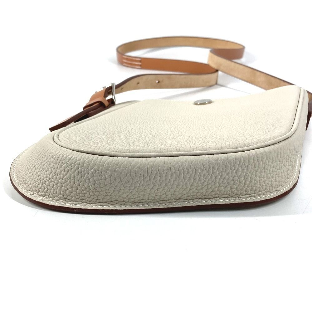 Hermes Shoulder Bag Perspective Cavalier 21 Togo Ivory — view 5