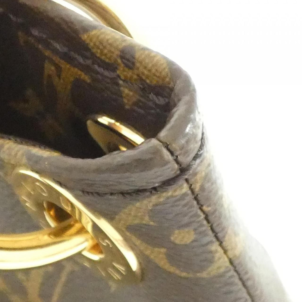 Louis Vuitton Monogram Artsy MM Shoulder Bag — view 4