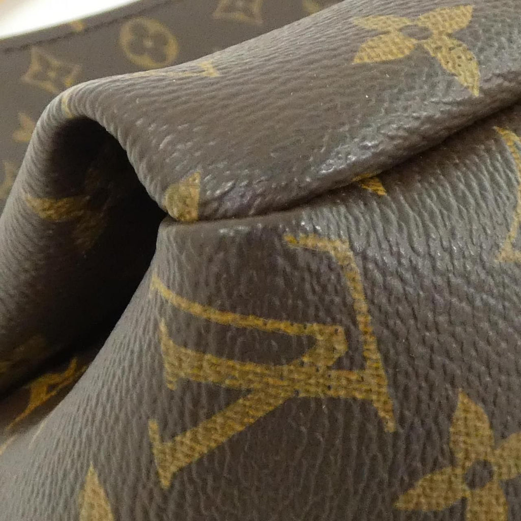 Louis Vuitton Monogram Artsy MM Shoulder Bag — view 2