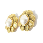 Chanel Vintage Earrings Gold — view 2