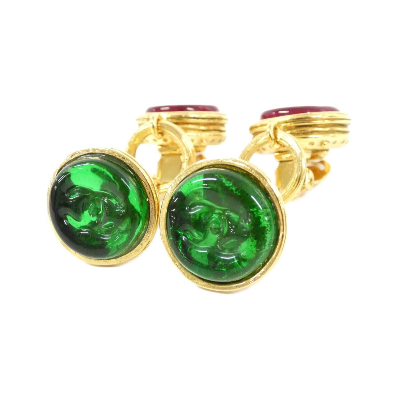 Chanel Vintage Earrings Gold — view 3