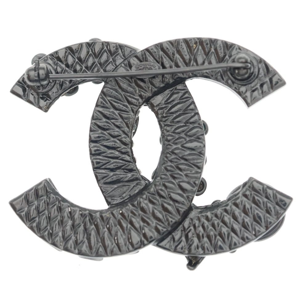 Chanel CC Logo Flower Brooch Pin Badge Metal Resin Rhinestone Gunmetal — view 2